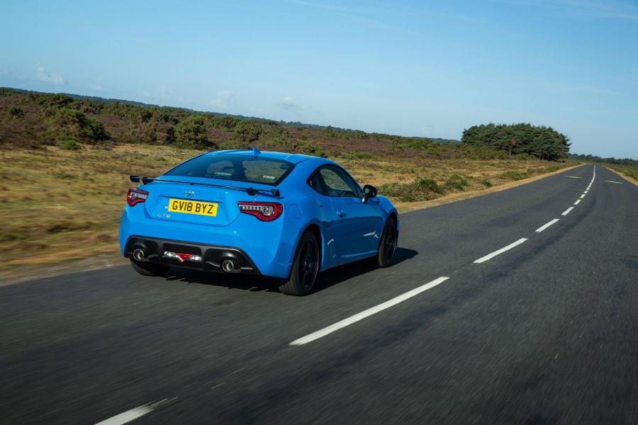  Toyota GT 86 Blue Edition 2018 года  (UK) (фото 17 из 40)